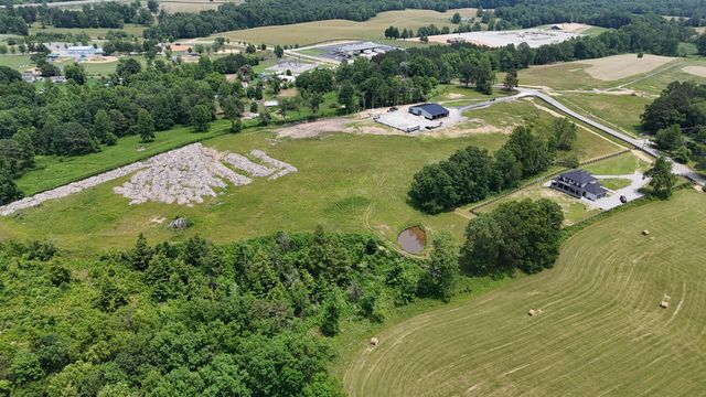 1069 Sinking Creek Road, London, KY 40741