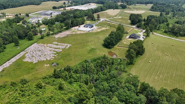 1069 Sinking Creek Road, London, KY 40741