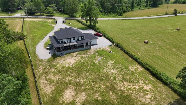 1069 Sinking Creek Road, London, KY 40741