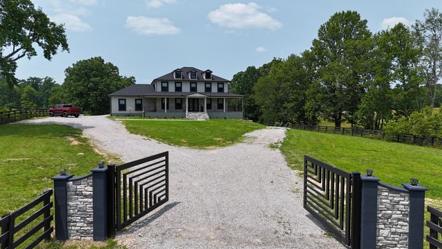 1069 Sinking Creek Road, London, KY 40741