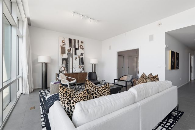 300 E 3rd St Apt 503, Little Rock, AR 72201