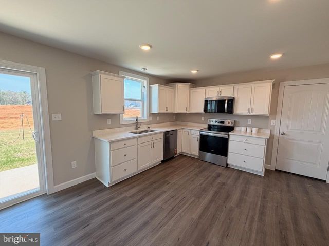 306 RINE DR, Shippensburg, PA 17257