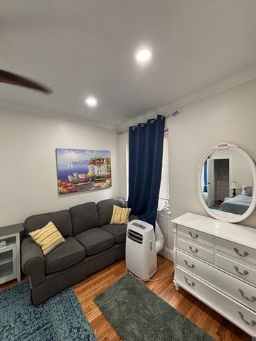82 Jersey 44, Boston, MA 02215