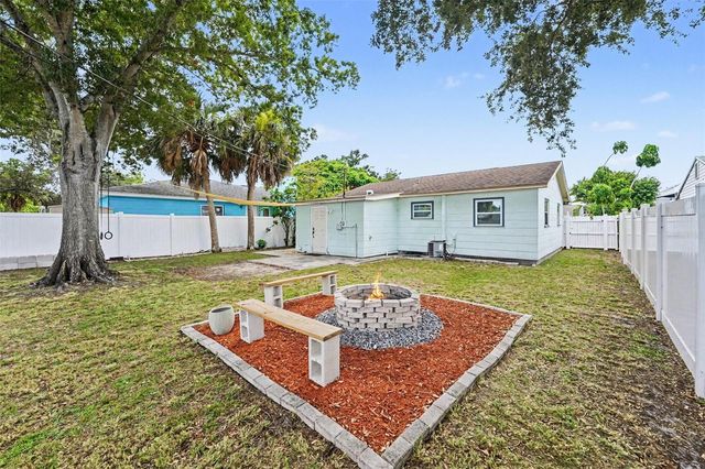 3719 39TH STREET N, St Petersburg, FL 33713