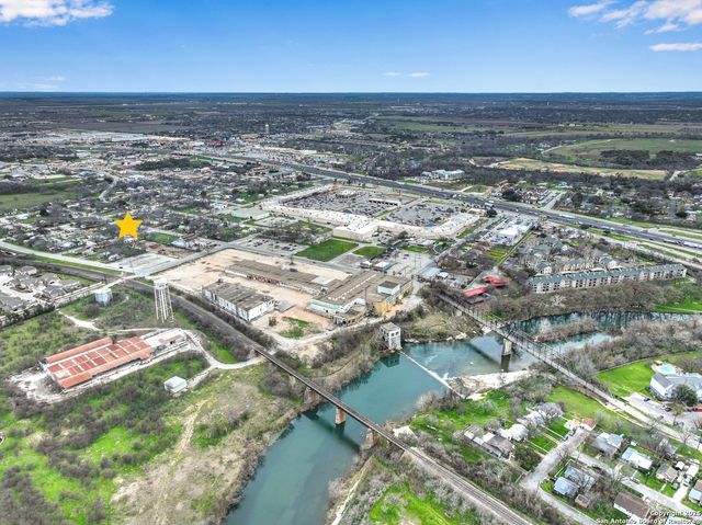 569 Wright, New Braunfels, TX 78130