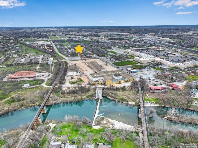 569 Wright, New Braunfels, TX 78130