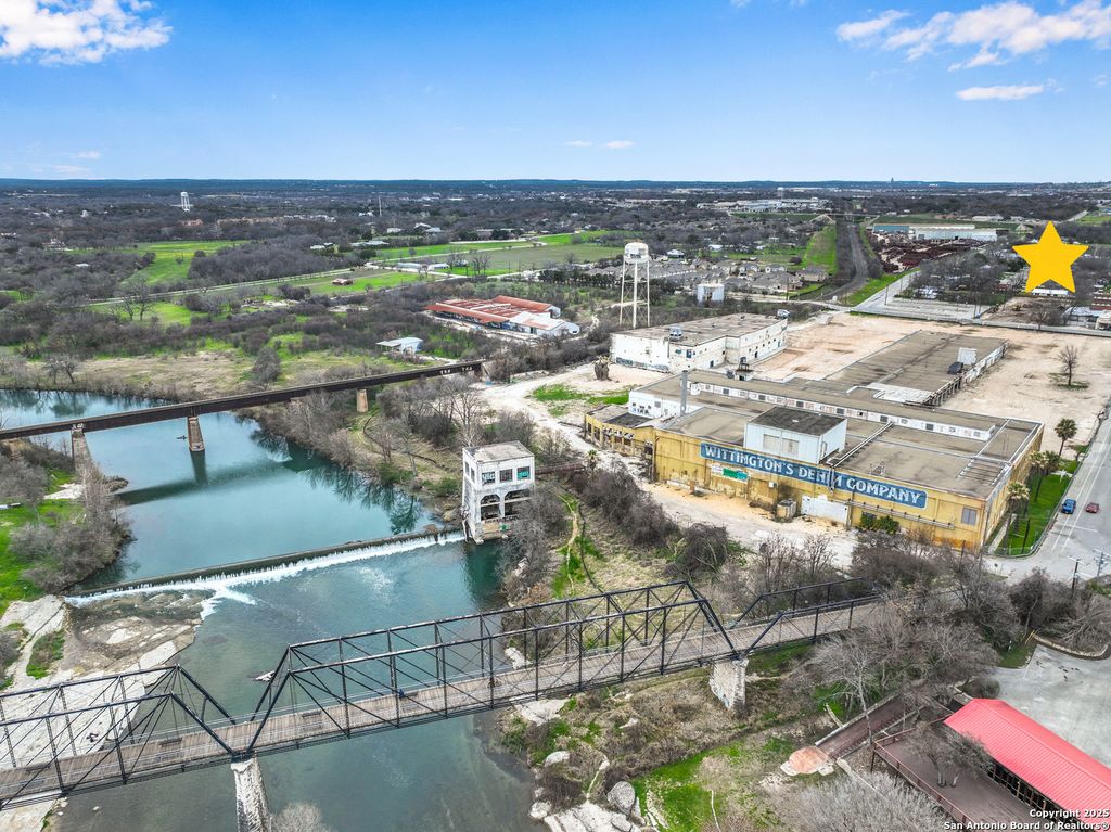 569 Wright, New Braunfels, TX 78130