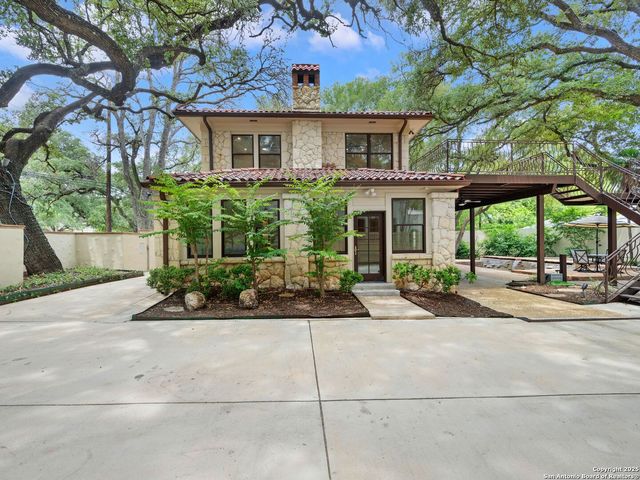421 E Hildebrand, San Antonio, TX 78212