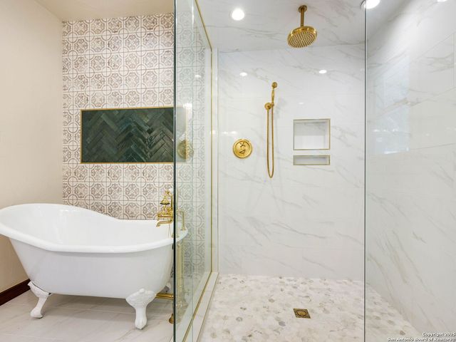 421 E Hildebrand, San Antonio, TX 78212