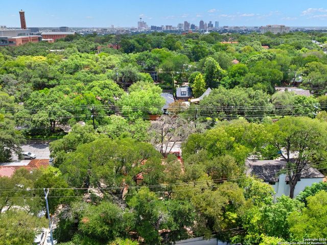 421 E Hildebrand, San Antonio, TX 78212