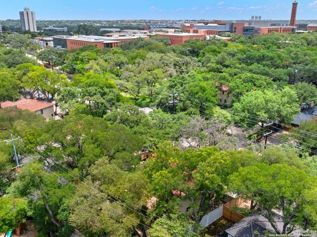421 E Hildebrand, San Antonio, TX 78212