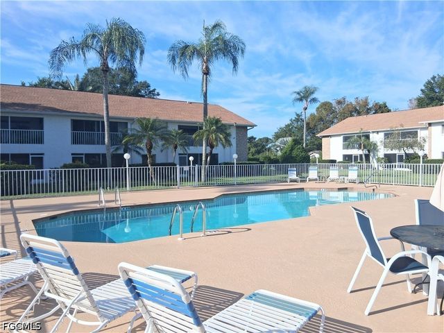 59 Camelot Gardens BLVD 109, Lehigh Acres, FL 33936