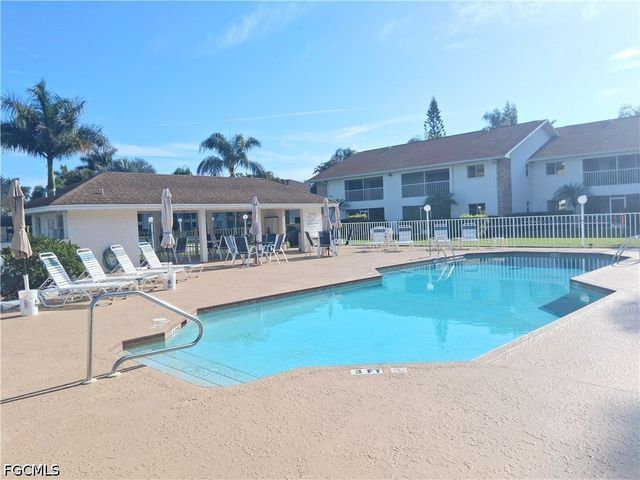 59 Camelot Gardens BLVD 109, Lehigh Acres, FL 33936