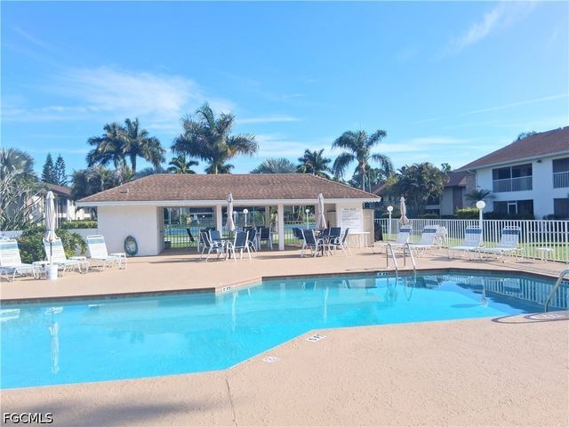 59 Camelot Gardens BLVD 109, Lehigh Acres, FL 33936