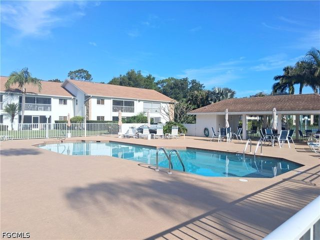 59 Camelot Gardens BLVD 109, Lehigh Acres, FL 33936