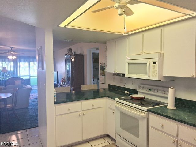 59 Camelot Gardens BLVD 109, Lehigh Acres, FL 33936