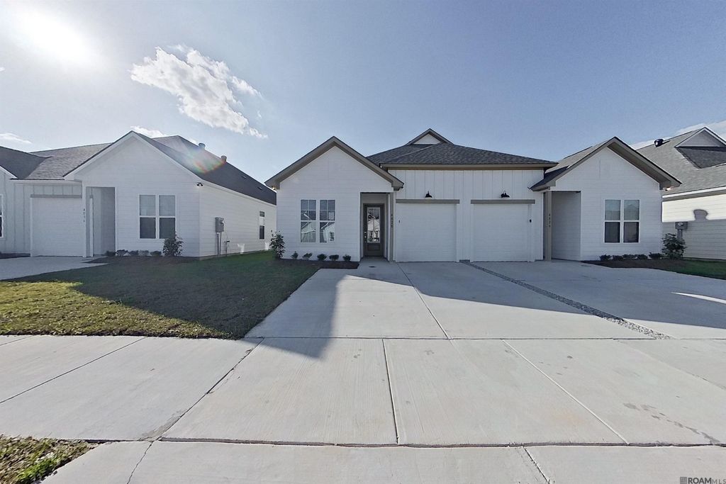 4828 W Dacha Ln, Baton Rouge, LA 70817
