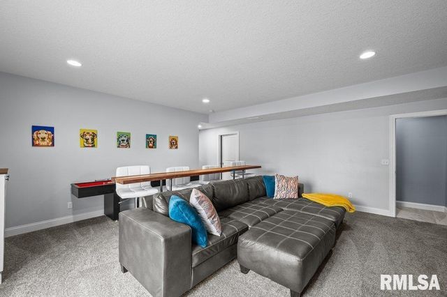 5197 WINGATE Court, Bettendorf, IA 52722