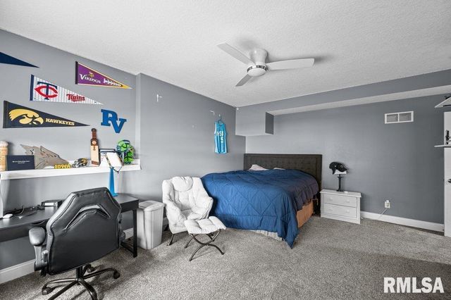 5197 WINGATE Court, Bettendorf, IA 52722