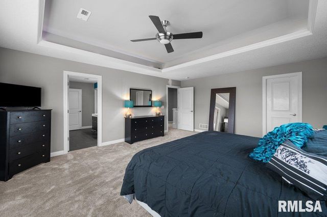 5197 WINGATE Court, Bettendorf, IA 52722