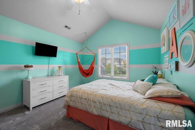 5197 WINGATE Court, Bettendorf, IA 52722