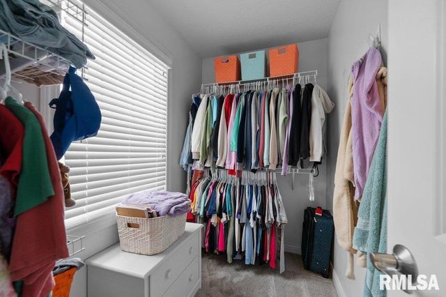 5197 WINGATE Court, Bettendorf, IA 52722