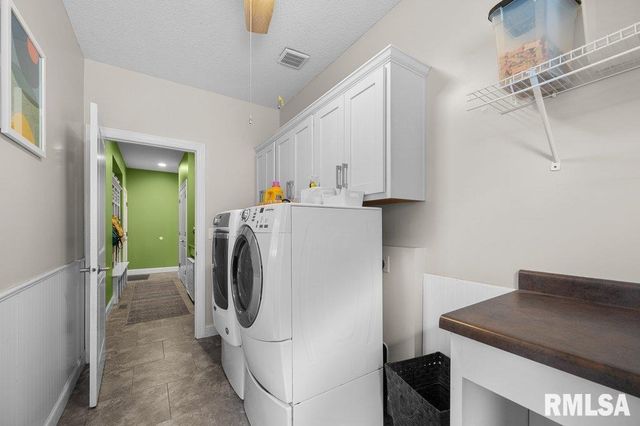 5197 WINGATE Court, Bettendorf, IA 52722