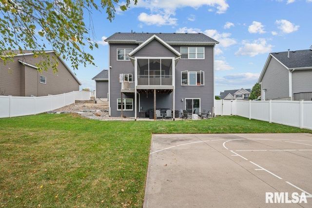 5197 WINGATE Court, Bettendorf, IA 52722