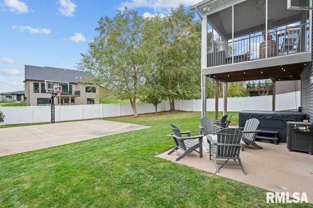 5197 WINGATE Court, Bettendorf, IA 52722