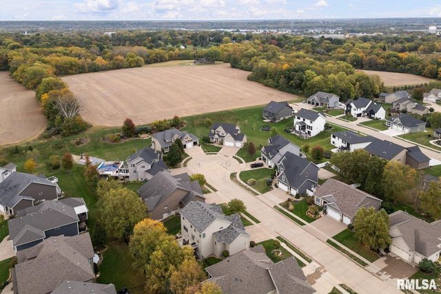 5197 WINGATE Court, Bettendorf, IA 52722