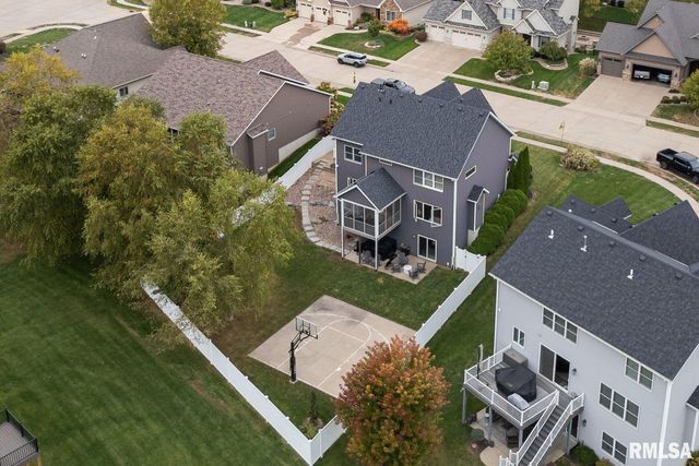 5197 WINGATE Court, Bettendorf, IA 52722