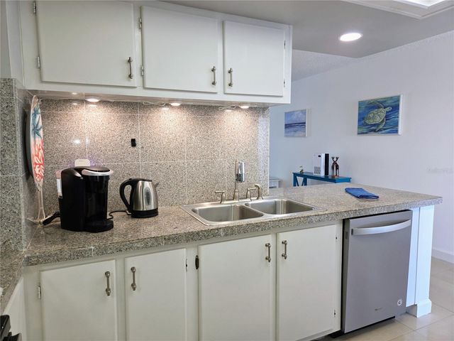 285 107TH AVENUE 505, Treasure Island, FL 33706