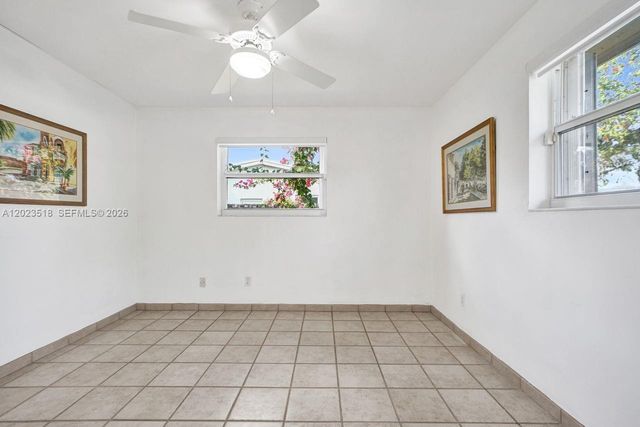8521 SW 86th Ct, Miami, FL 33143