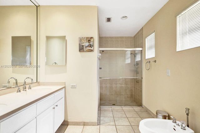 8521 SW 86th Ct, Miami, FL 33143