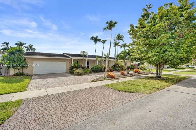 8521 SW 86th Ct, Miami, FL 33143