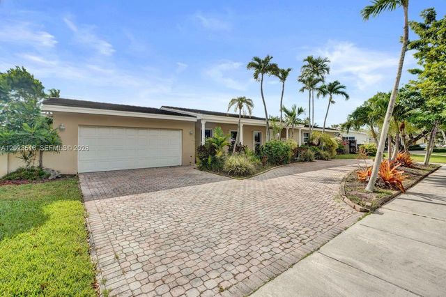 8521 SW 86th Ct, Miami, FL 33143