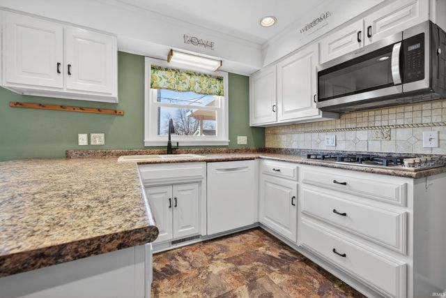 308 E WILSON Street, Swayzee, IN 46986