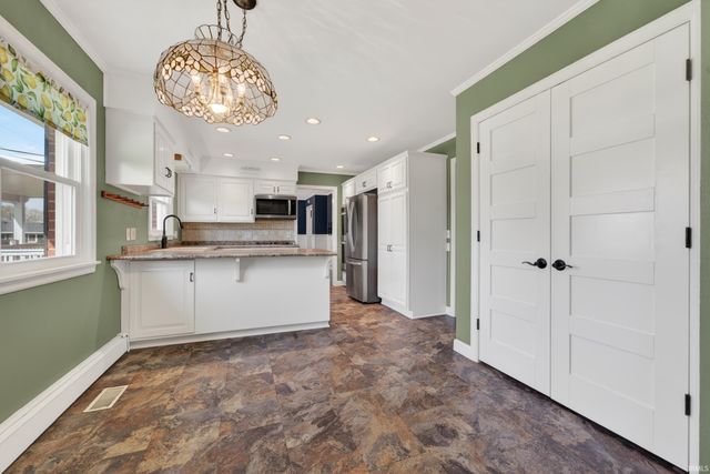 308 E WILSON Street, Swayzee, IN 46986