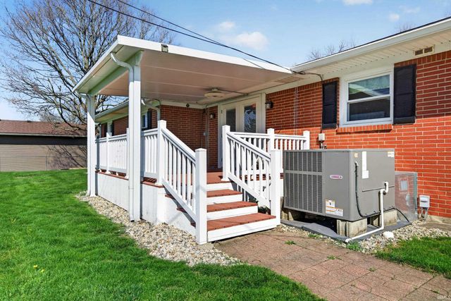 308 E WILSON Street, Swayzee, IN 46986