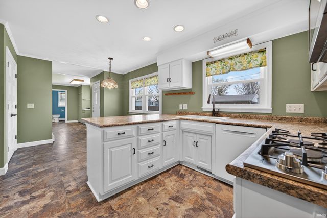 308 E WILSON Street, Swayzee, IN 46986