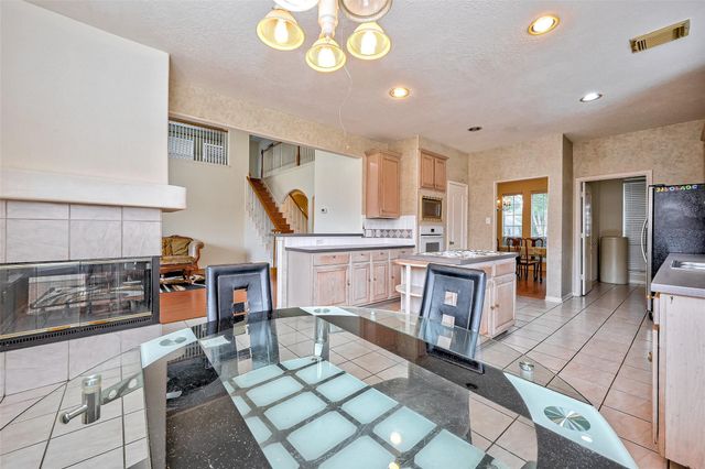 6806 Rhodes Court, Missouri City, TX 77459