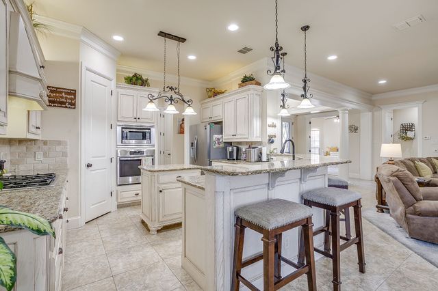 4505 Chaumont Trail, Arlington, TX 76013