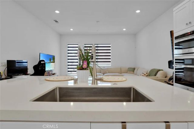 145 Sash, Irvine, CA 92618