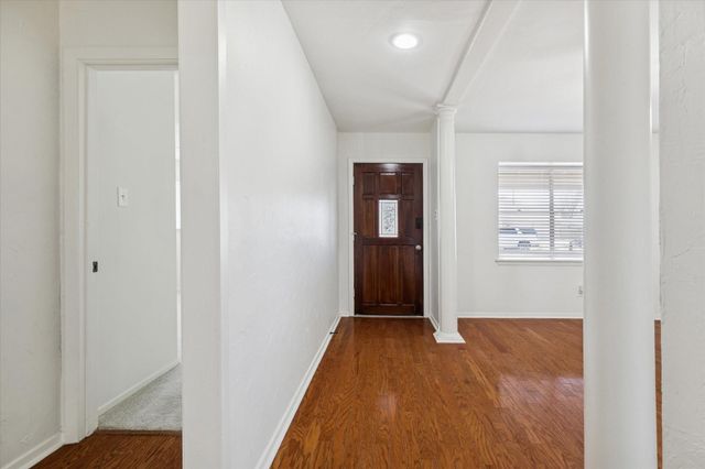 9642 Judalon Lane, Houston, TX 77063