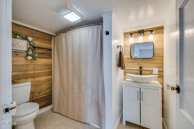 1005 Old Snapps Ferry Rd Road, Chuckey, TN 37641