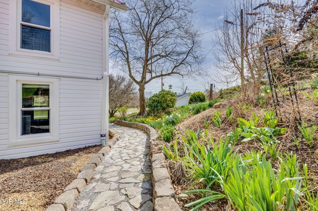 1005 Old Snapps Ferry Rd Road, Chuckey, TN 37641