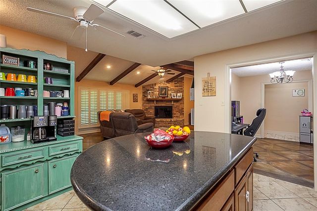 164 Shadowdale Street, Bridge City, TX 77611
