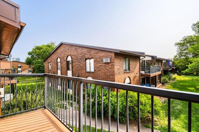 7350 York Avenue S 204, Edina, MN 55435