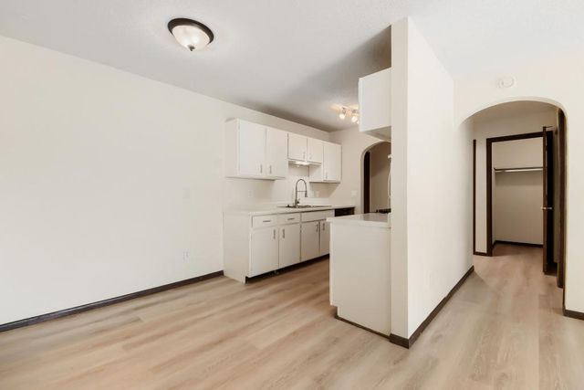 7350 York Avenue S 204, Edina, MN 55435