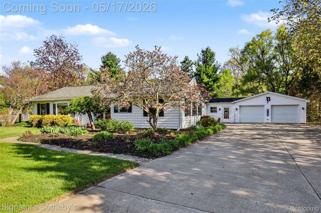 610 W Ellis Avenue, Belding, MI 48809